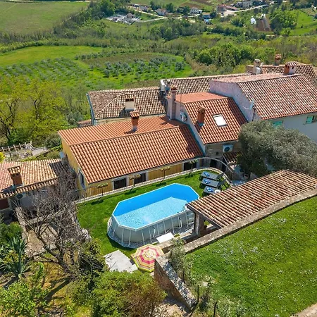 Pietro Montona Villa *