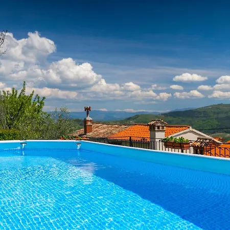 Pietro Montona Villa *