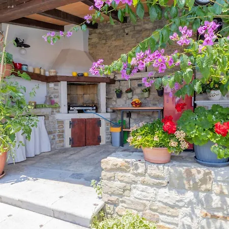 Villa Pietro Montona *